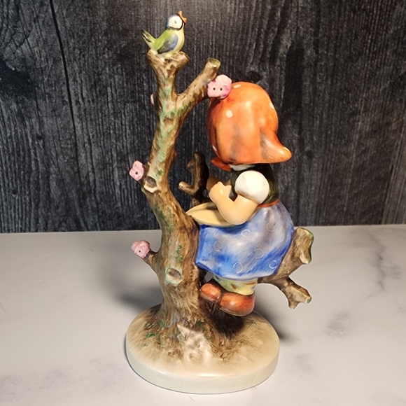 Goebel Hummel-Apple Tree Girl  Figurine/Girl Sitting in Tree with Bird On Branch - Picture 6 of 12